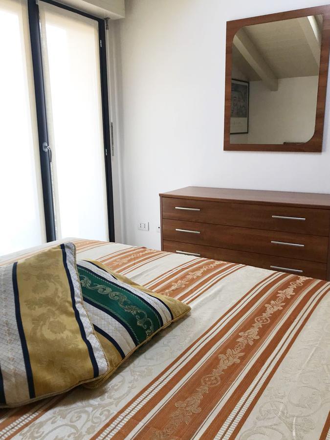 Apartamento Attico With Swimming Pool Lenno Exterior foto
