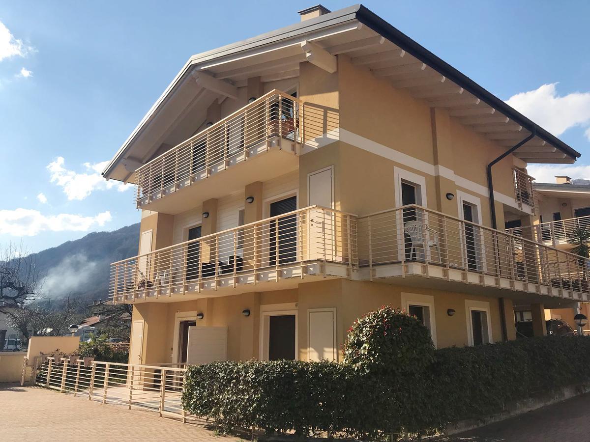 Apartamento Attico With Swimming Pool Lenno Exterior foto